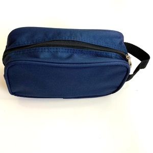 🆕 Chaps Navy Blue Travel Toiletry Cosmetic Bag Case with Webbed Handle & Zipper